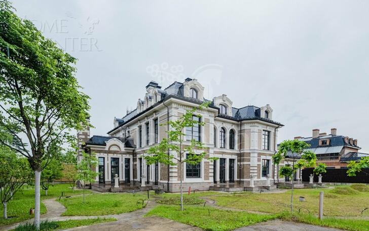 2-этажный коттедж 741 м² без отделки