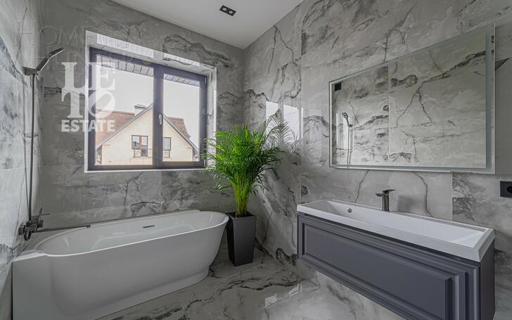 2-этажный коттедж 320 м² с отделкой
