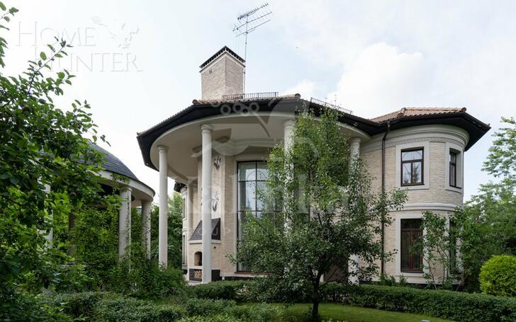 2-этажный коттедж 600 м² с отделкой