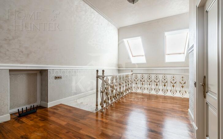 2-этажный коттедж 1 000 м² с отделкой