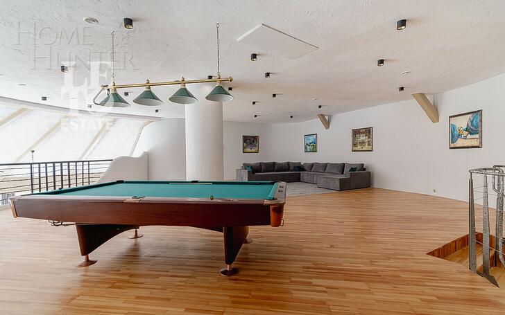 3-этажный коттедж 1 241 м² с отделкой
