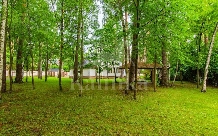 2-этажный коттедж 350 м² с отделкой