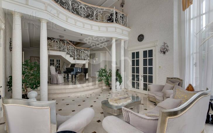 2-этажный коттедж 600 м² с отделкой