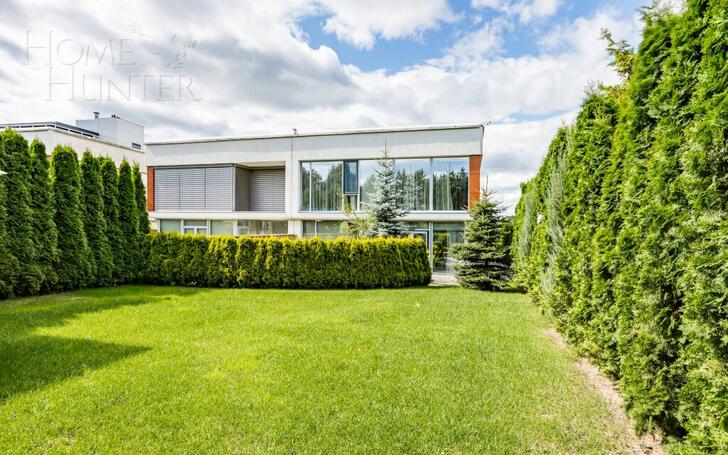 2-этажный таунхаус 390 м² с отделкой