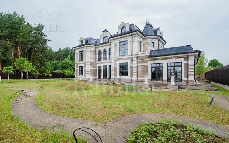 2-этажный коттедж 741 м² без отделки