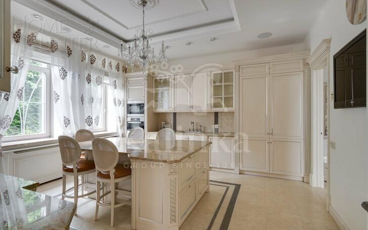 2-этажный коттедж 600 м² с отделкой