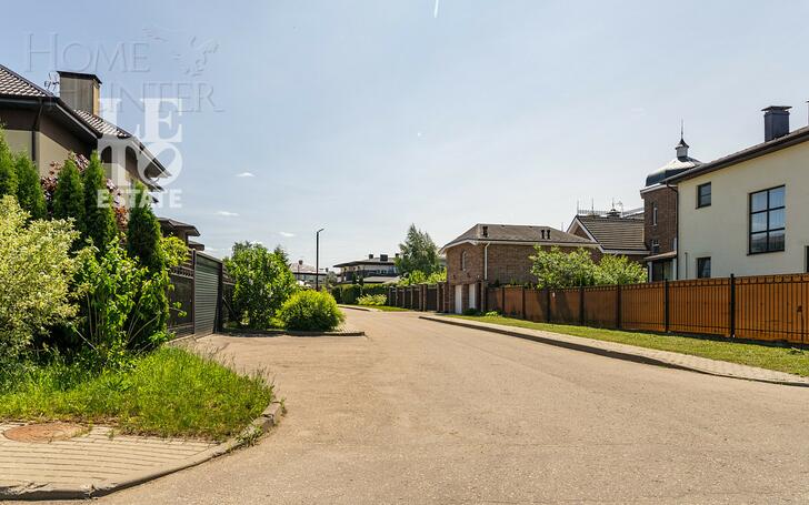 2-этажный коттедж 320 м² с отделкой
