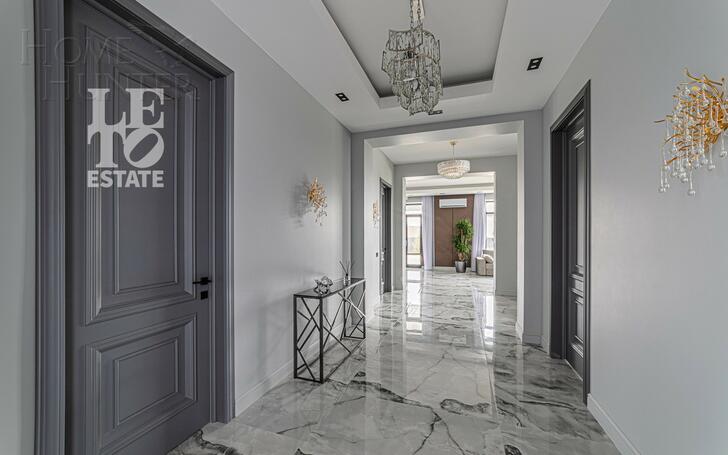 2-этажный коттедж 320 м² с отделкой