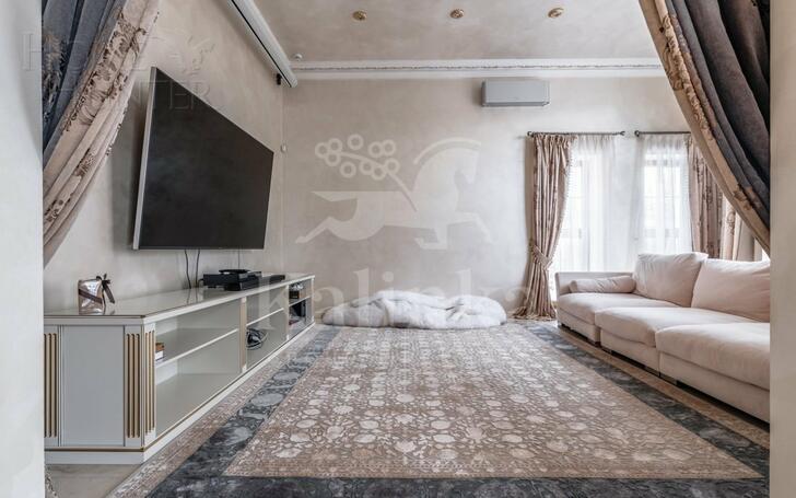 2-этажный коттедж 1 000 м² с отделкой
