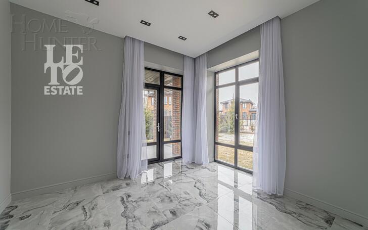 2-этажный коттедж 320 м² с отделкой
