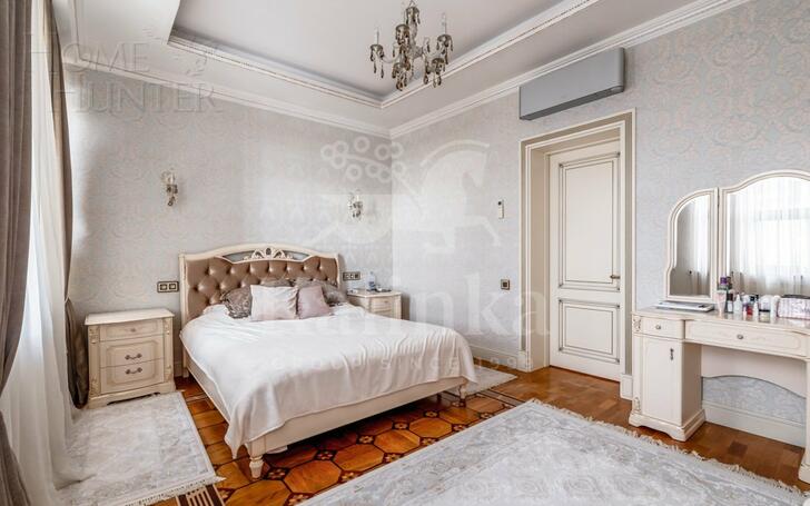 2-этажный коттедж 1 000 м² с отделкой