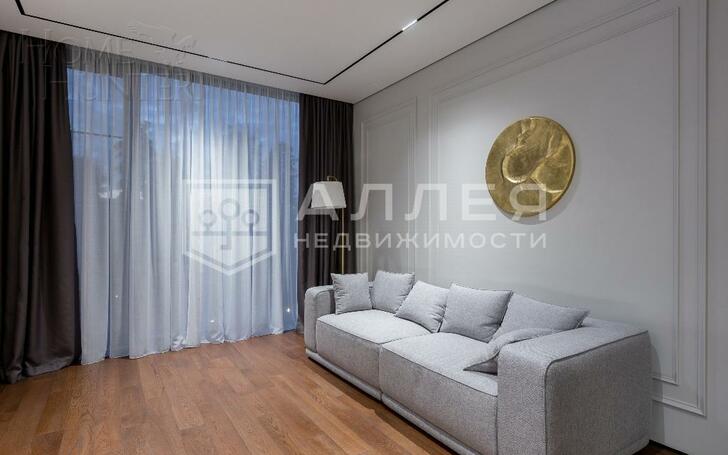 2-этажный коттедж 550 м² с отделкой