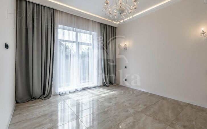 2-этажный коттедж 250 м² с отделкой
