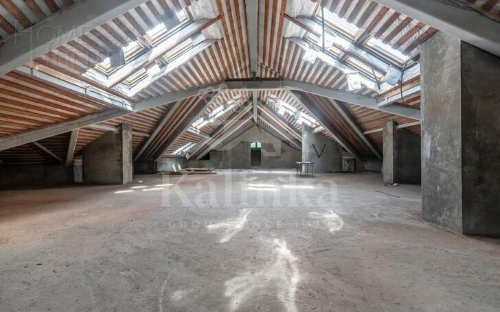 2-этажный коттедж 1 300 м² без отделки