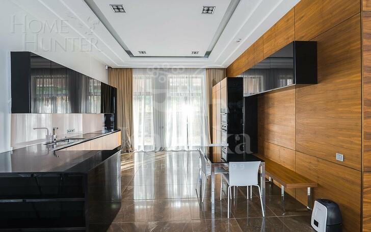 2-этажный таунхаус 350 м² с отделкой