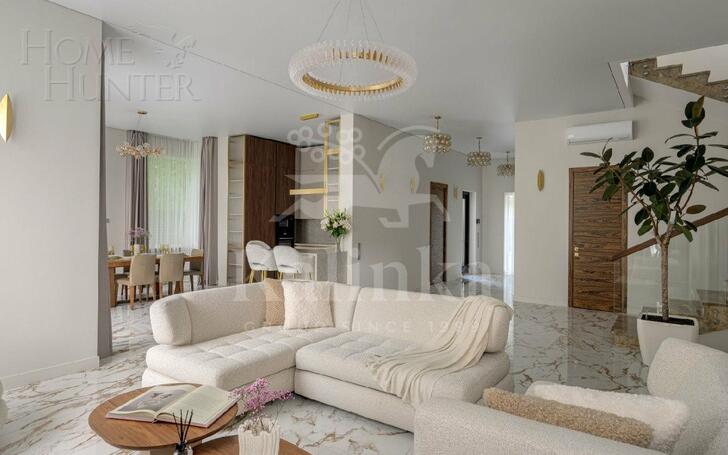 2-этажный коттедж 350 м² с отделкой