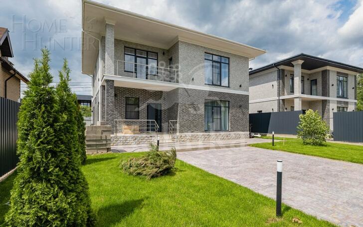 2-этажный коттедж 250 м² с отделкой