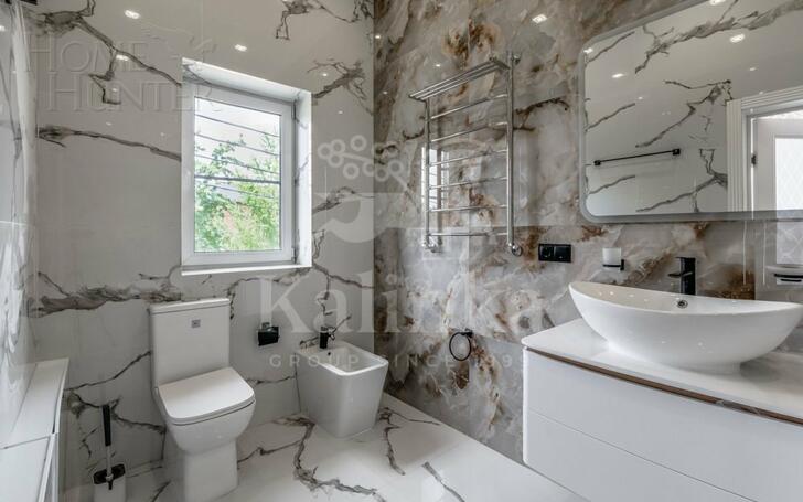 2-этажный коттедж 250 м² с отделкой