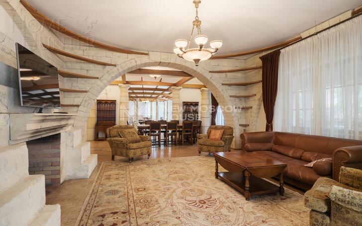 2-этажный коттедж 720 м² с отделкой
