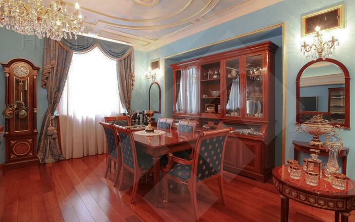 4-КОМН. КВАРТИРА С ОТДЕЛКОЙ 180 М² НА 3 ЭТАЖЕ