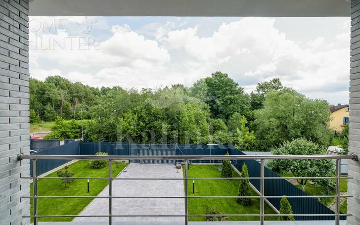 2-этажный коттедж 250 м² с отделкой