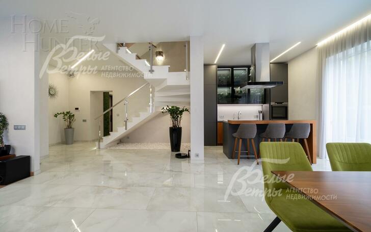 2-этажный коттедж 220 м² с отделкой