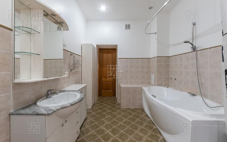 4-КОМН. КВАРТИРА С ОТДЕЛКОЙ 156 М² НА 2 ЭТАЖЕ