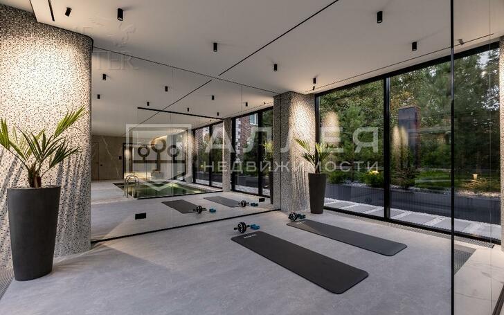 2-этажный коттедж 550 м² с отделкой