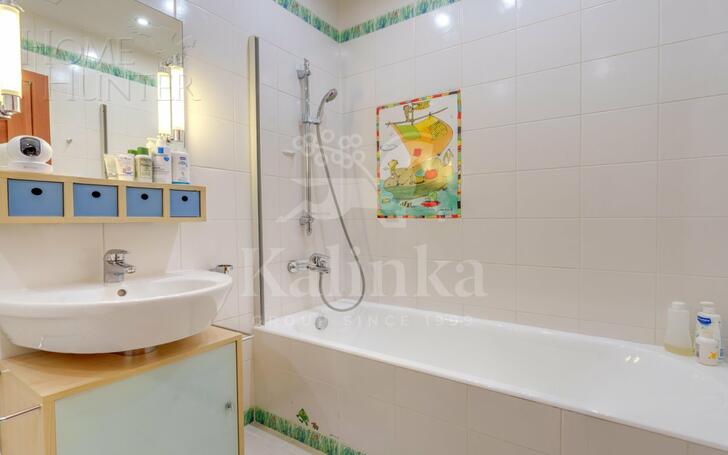 5-КОМН. КВАРТИРА С ОТДЕЛКОЙ 204.2 М² НА 3 ЭТАЖЕ
