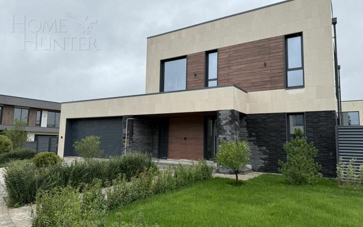 2-этажный коттедж 352.1 м² без отделки
