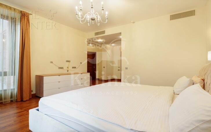 5-КОМН. КВАРТИРА С ОТДЕЛКОЙ 232.5 М² НА 3 ЭТАЖЕ