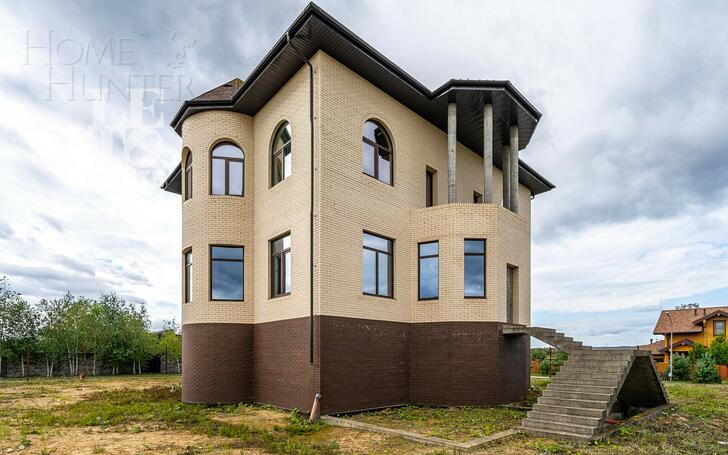 2-этажный коттедж 460 м² без отделки