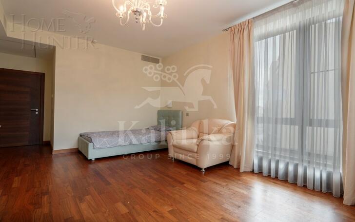 5-КОМН. КВАРТИРА С ОТДЕЛКОЙ 232.5 М² НА 3 ЭТАЖЕ