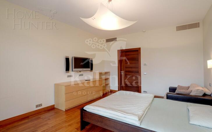 5-КОМН. КВАРТИРА С ОТДЕЛКОЙ 232.5 М² НА 3 ЭТАЖЕ