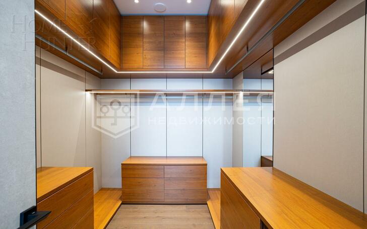 2-этажный коттедж 1 265 м² с отделкой