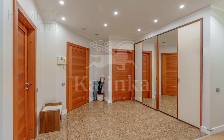 5-КОМН. КВАРТИРА С ОТДЕЛКОЙ 204.2 М² НА 3 ЭТАЖЕ