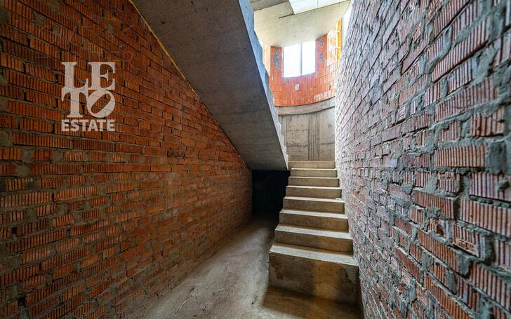 2-этажный коттедж 460 м² без отделки