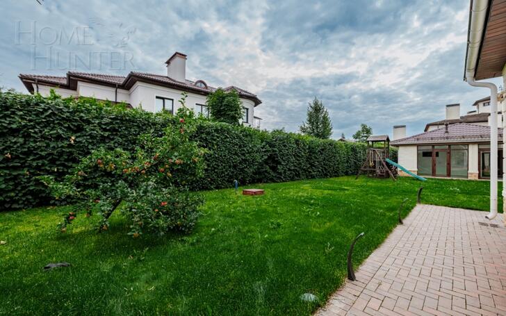 2-этажный коттедж 450 м² с отделкой