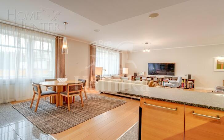 5-КОМН. КВАРТИРА С ОТДЕЛКОЙ 204.2 М² НА 3 ЭТАЖЕ