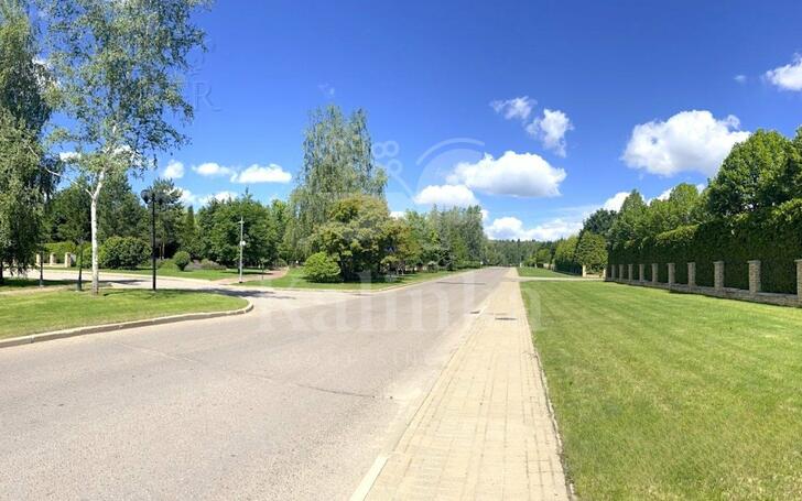 Участок 292.29 сот. в охраняемом поселке