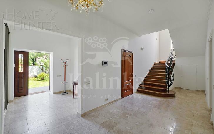 2-этажный коттедж 270 м² с отделкой