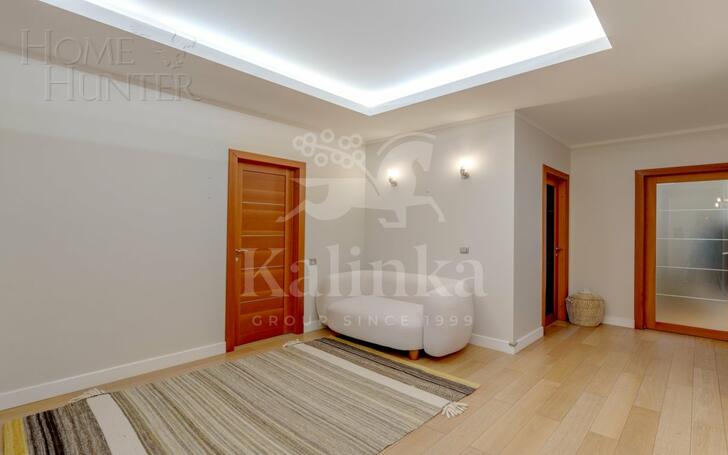 5-КОМН. КВАРТИРА С ОТДЕЛКОЙ 204.2 М² НА 3 ЭТАЖЕ