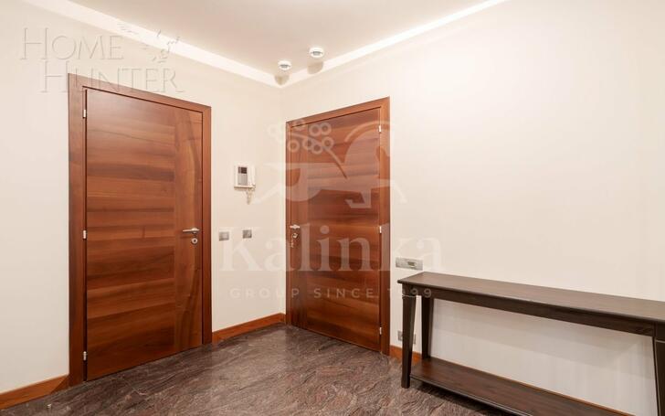 5-КОМН. КВАРТИРА С ОТДЕЛКОЙ 232.5 М² НА 3 ЭТАЖЕ