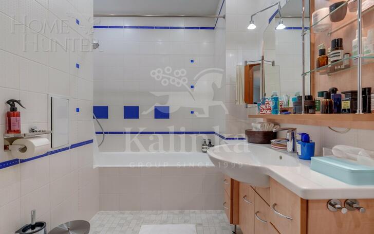 5-КОМН. КВАРТИРА С ОТДЕЛКОЙ 204.2 М² НА 3 ЭТАЖЕ