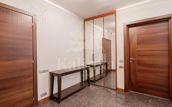 5-КОМН. КВАРТИРА С ОТДЕЛКОЙ 232.5 М² НА 3 ЭТАЖЕ