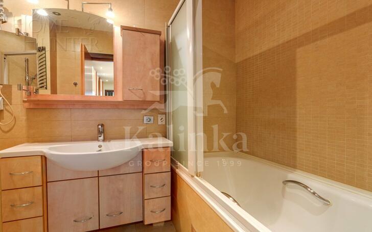 5-КОМН. КВАРТИРА С ОТДЕЛКОЙ 232.5 М² НА 3 ЭТАЖЕ