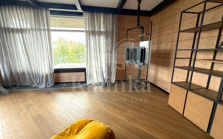 2-этажный коттедж 1 000 м² с отделкой