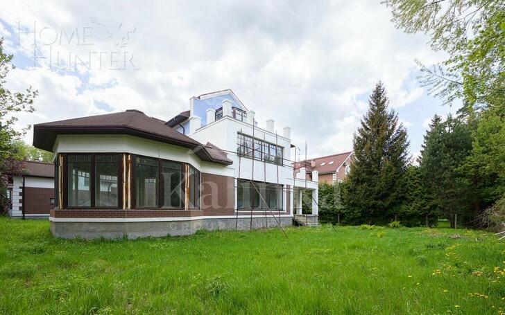 3-этажный коттедж 501.7 м² без отделки