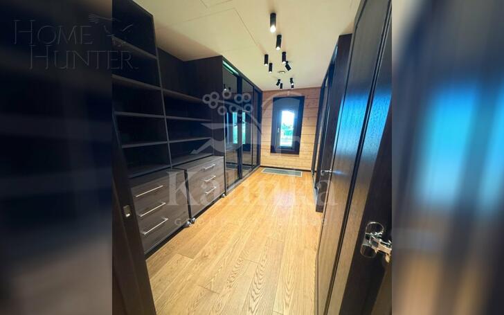 2-этажный коттедж 1 000 м² с отделкой