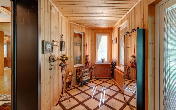 3-этажный коттедж 650 м² с отделкой